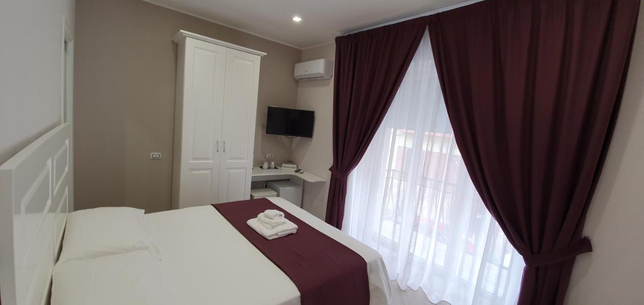 Bed and Breakfast Dimora Costantino à Naples Extérieur photo