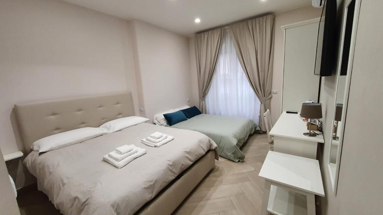 Bed and Breakfast Dimora Costantino à Naples Extérieur photo